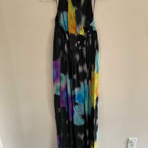 Alice and Olivia tie back halter maxi - Picture 2 of 4